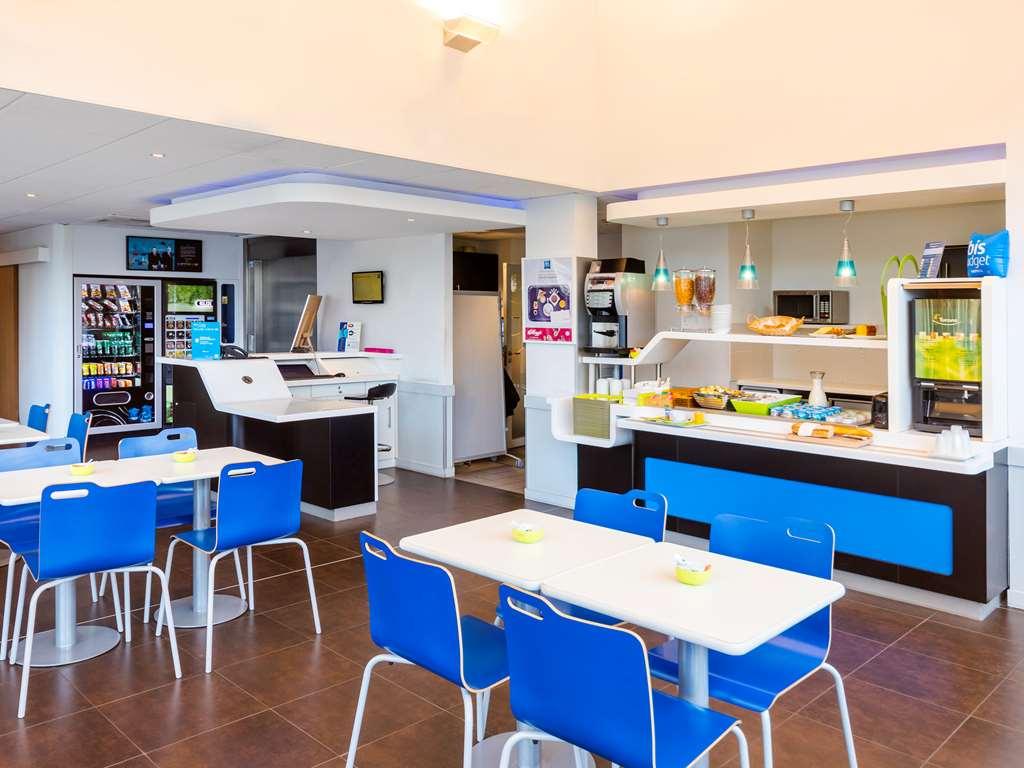 Отель Ibis Budget Nimes Centre Gare Номер фото