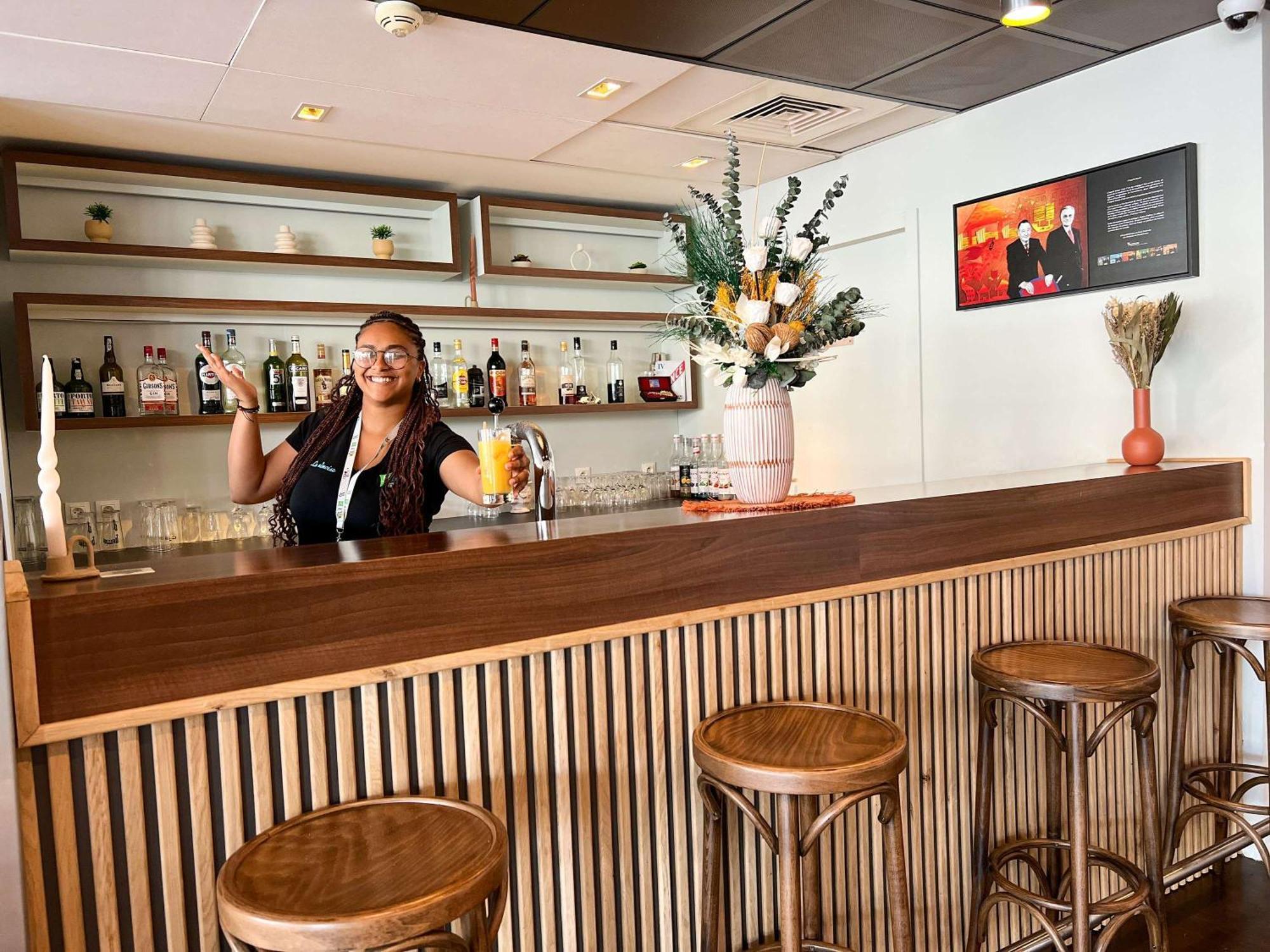 Ibis Budget Nimes Centre Gare Экстерьер фото